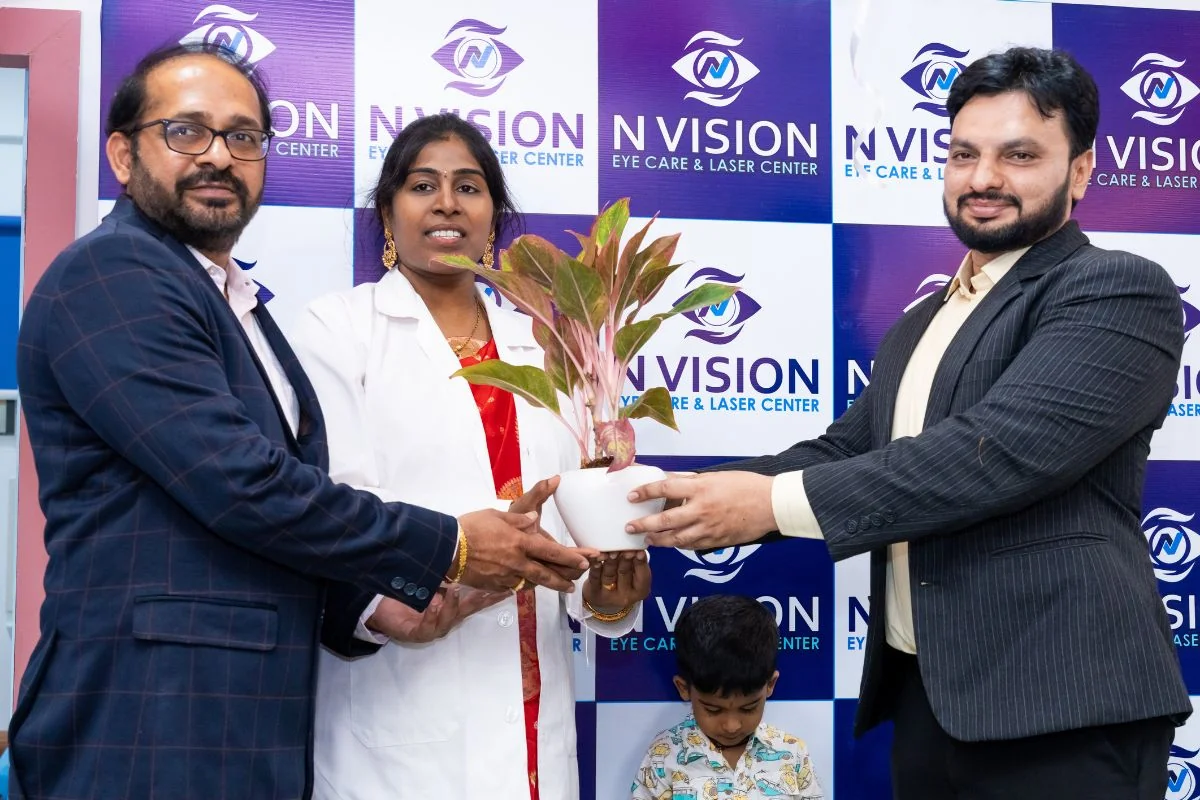 Dr. Lavakumar Reddy, Dr. Kalpana Rani and Syed Nyamathullah at the launch of the eye care center